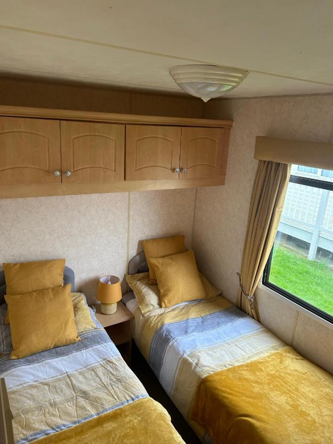 8 Berth Static Caravan Coral Holiday home *